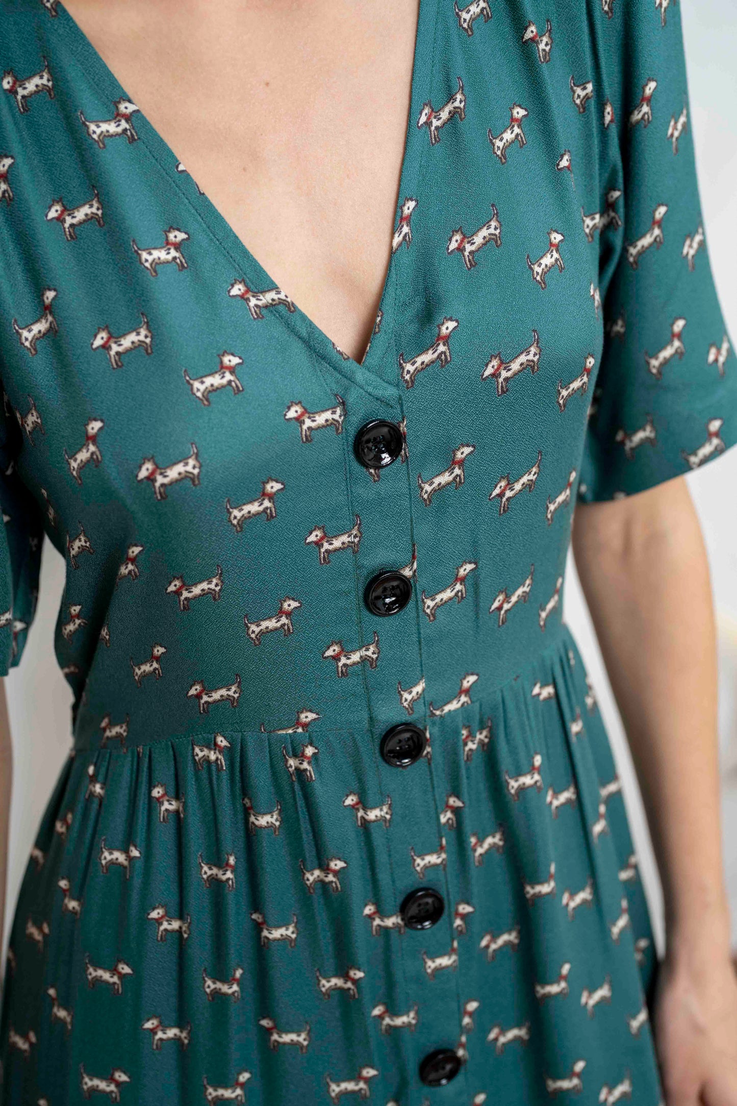 שמלת יולי שרוול כלבלבים בטורקיז