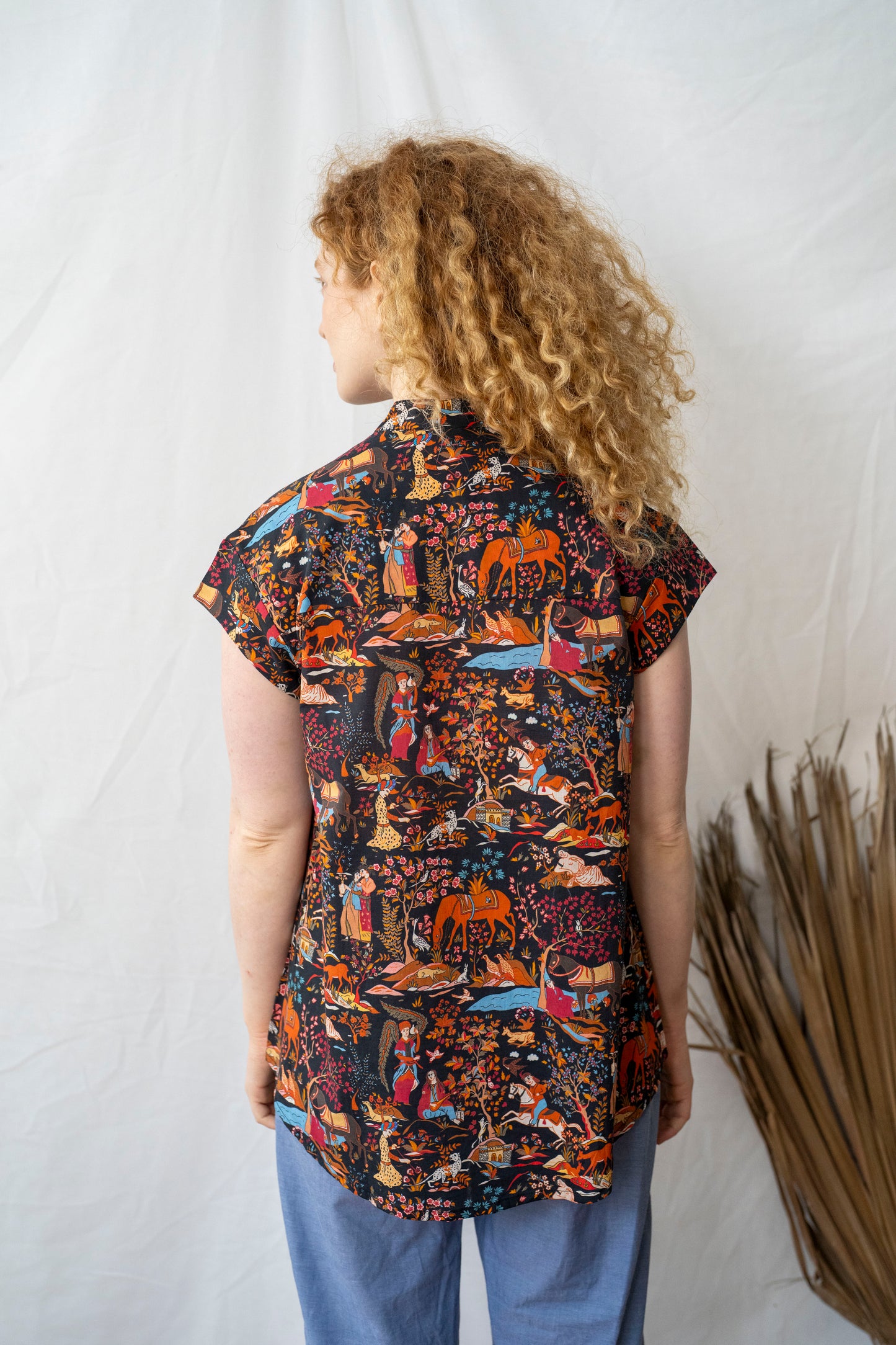 חולצת טוני מהאגדות Back In Stock