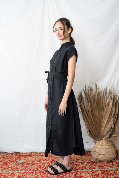 שמלת מקסי אוברסייז מעויינים שחור