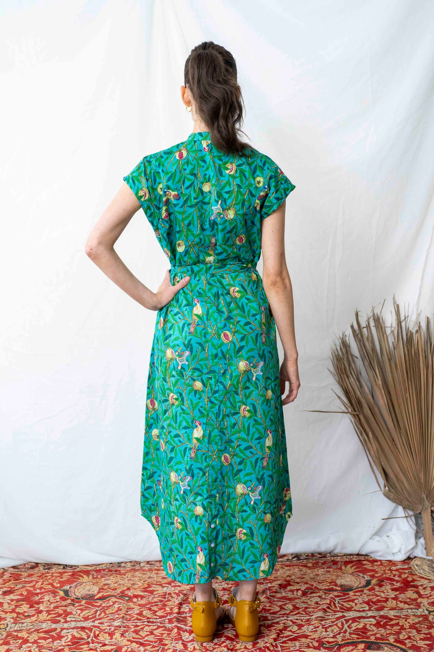 שמלת מקסי אוברסייז ציפורים בטורקיז
