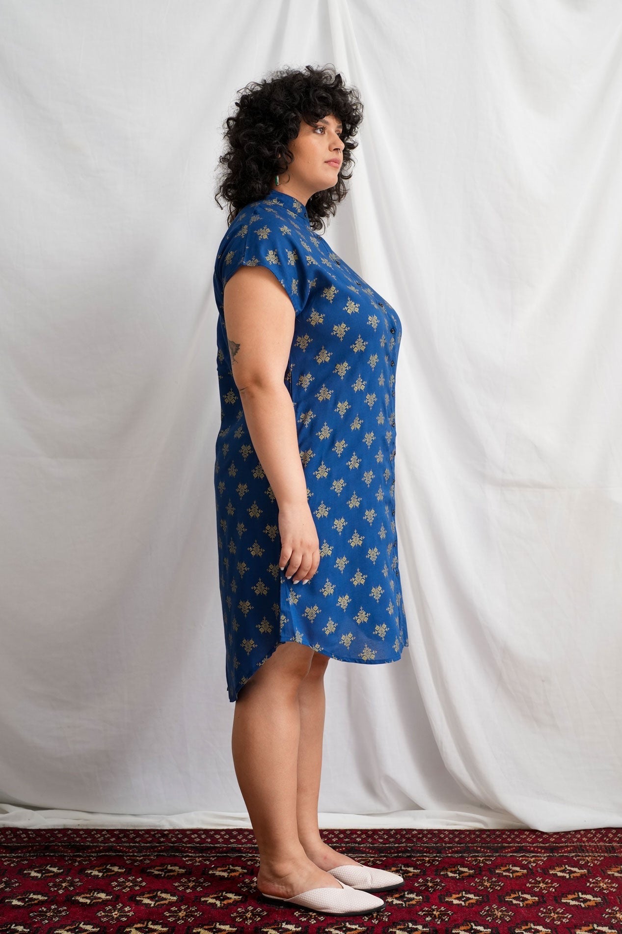 שמלת מידי אוברסייז עיטורי זהב XXXL