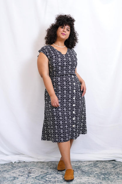 שמלת אווה קלאסית פרחים שחור לבן S