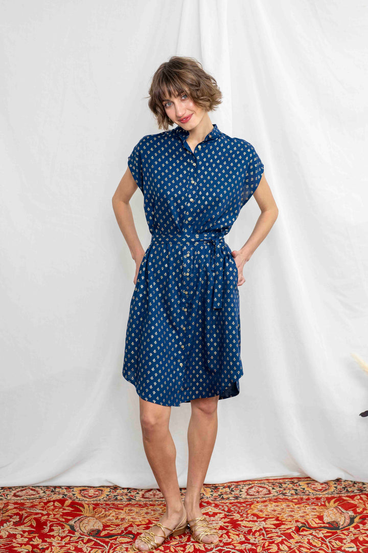 שמלת מידי אוברסייז קלאופטרה