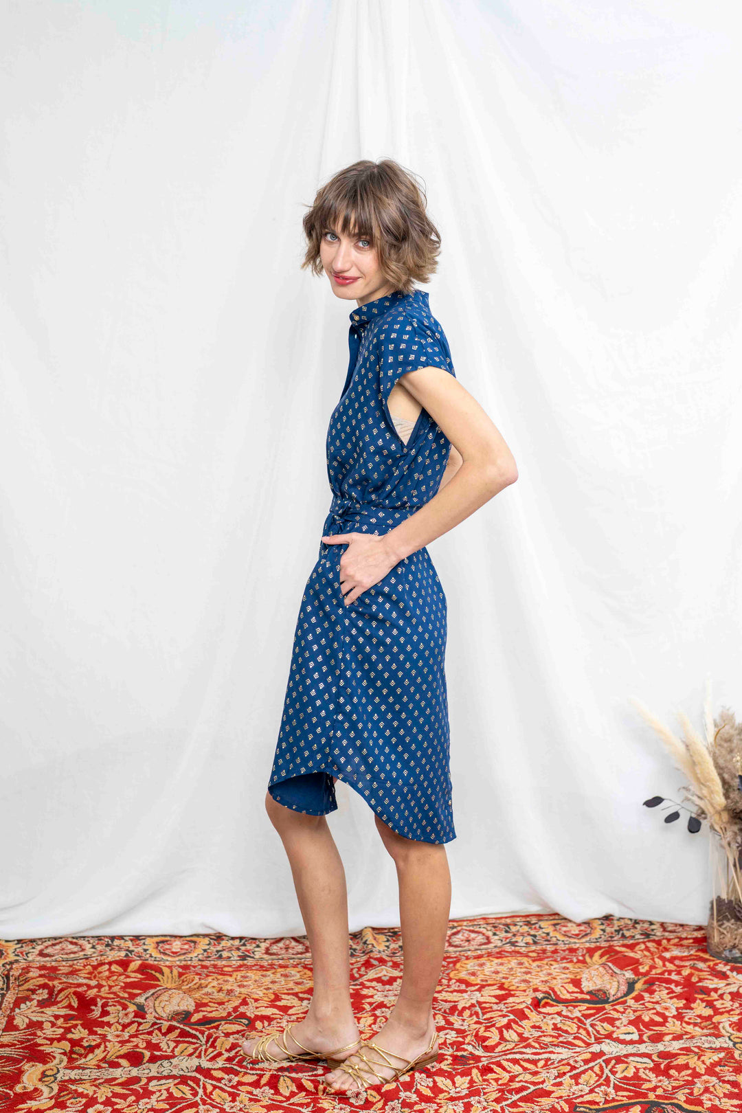 שמלת מידי אוברסייז קלאופטרה