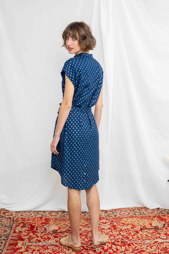 שמלת מידי אוברסייז קלאופטרה