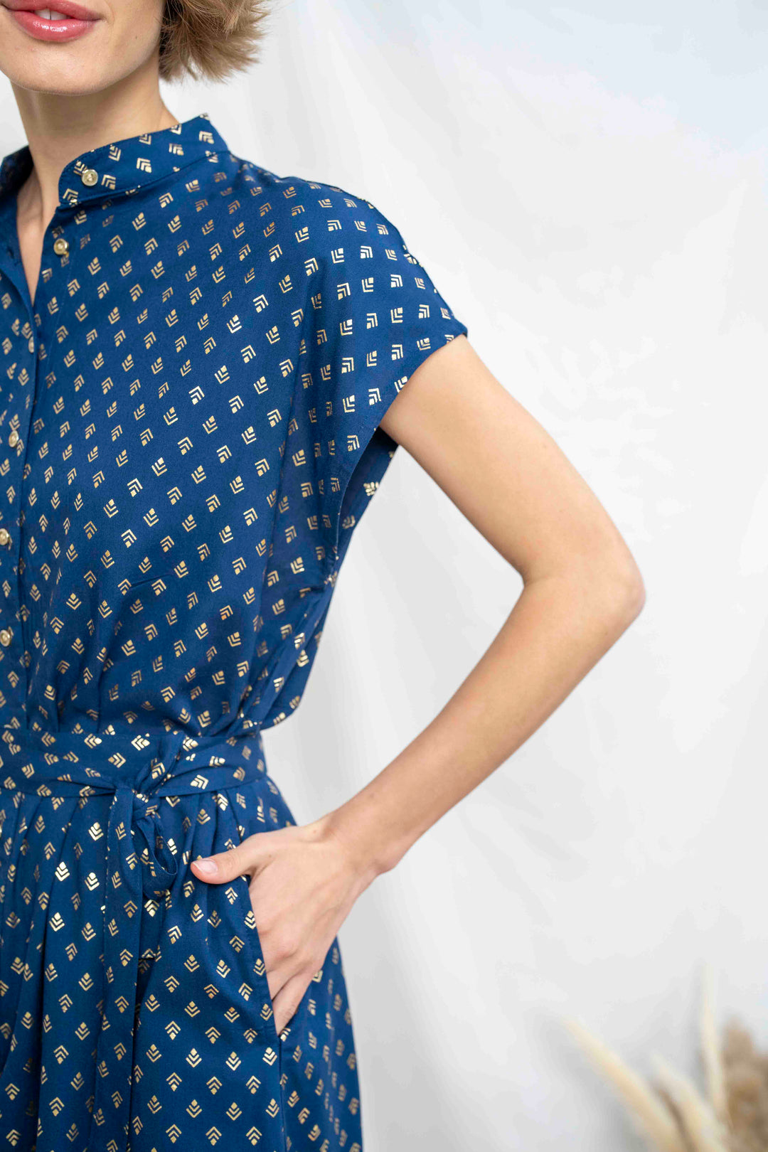 שמלת מידי אוברסייז קלאופטרה