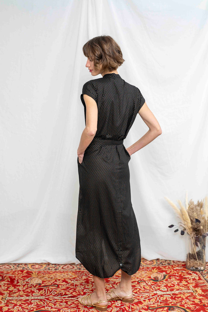 שמלת מקסי אוברסייז נקודות זהב