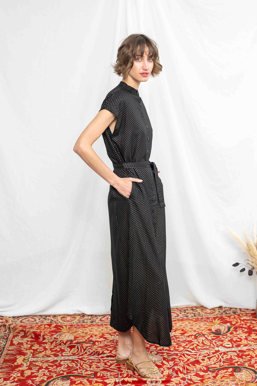 שמלת מקסי אוברסייז נקודות זהב