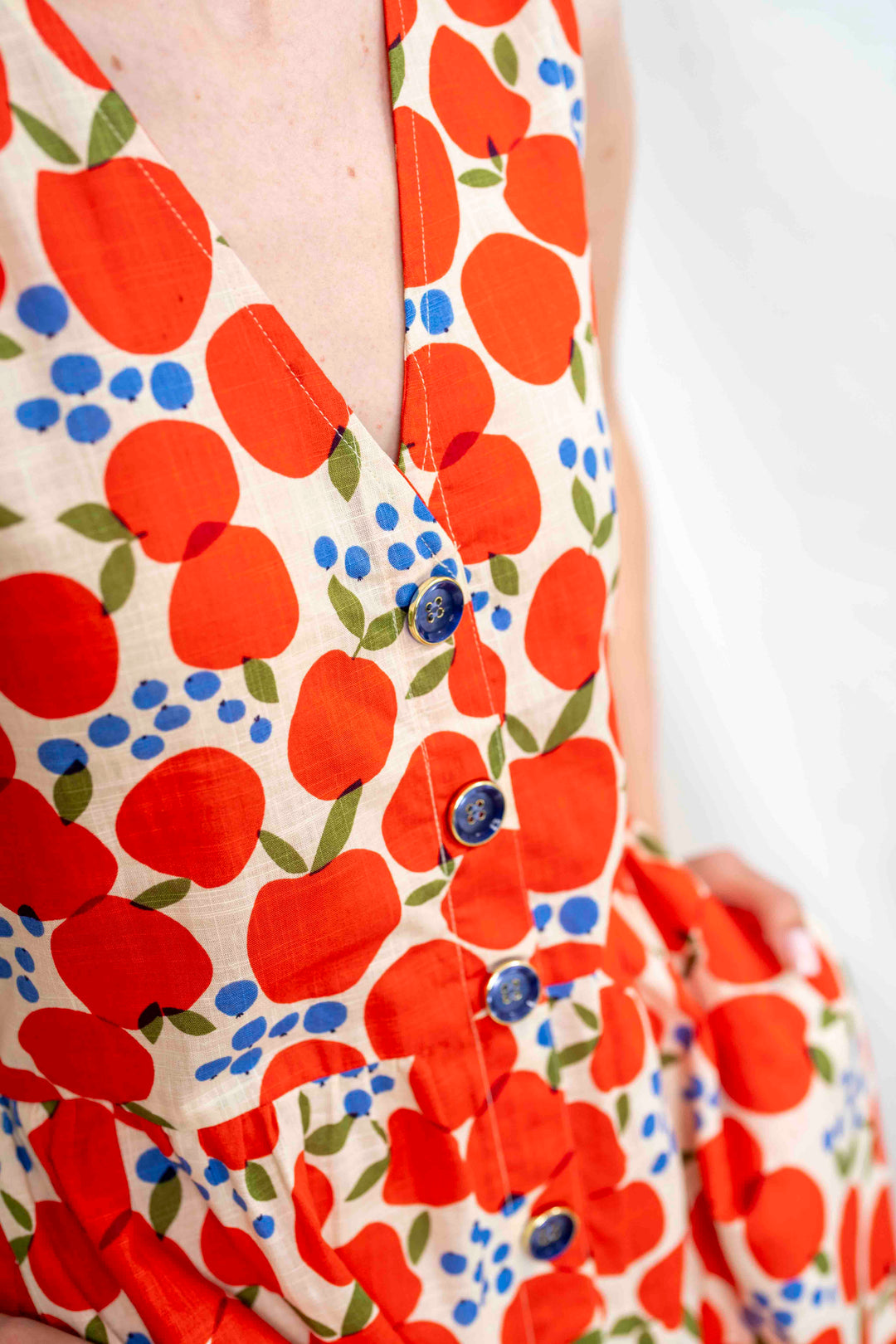 שמלת יולי תפוחים ותמרים