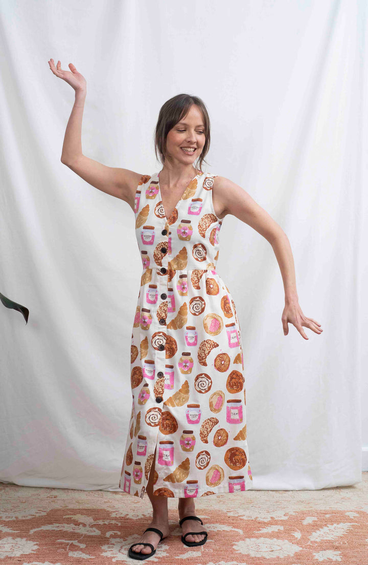 שמלת יולי ארוחת בוקר בטיפאני