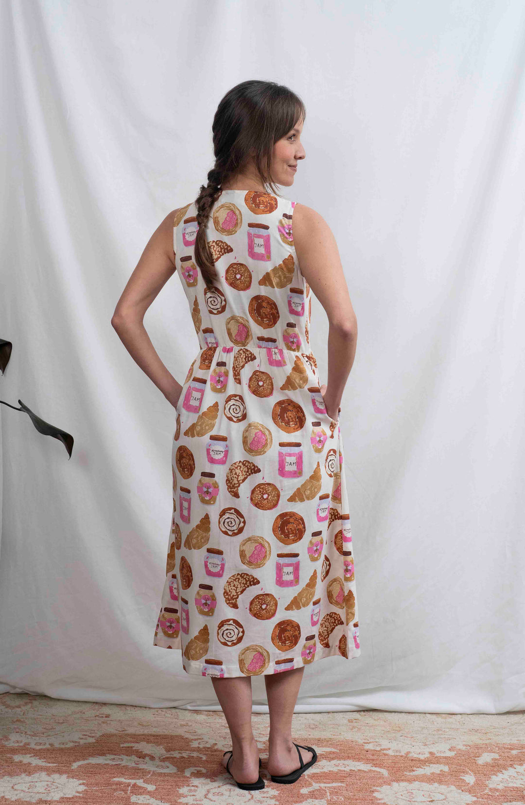 שמלת יולי ארוחת בוקר בטיפאני