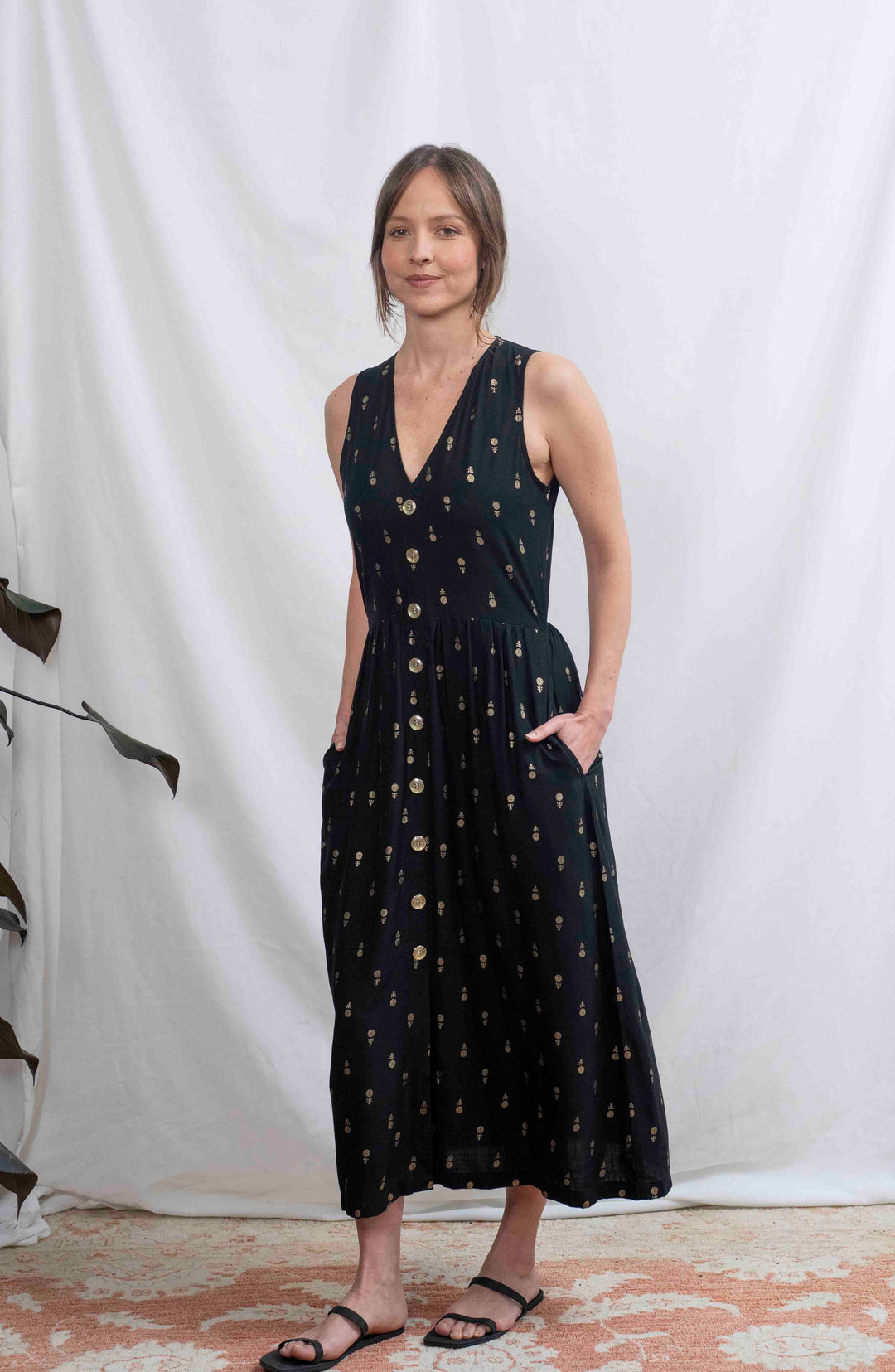 שמלת יולי פרחי זהב Back In Stock