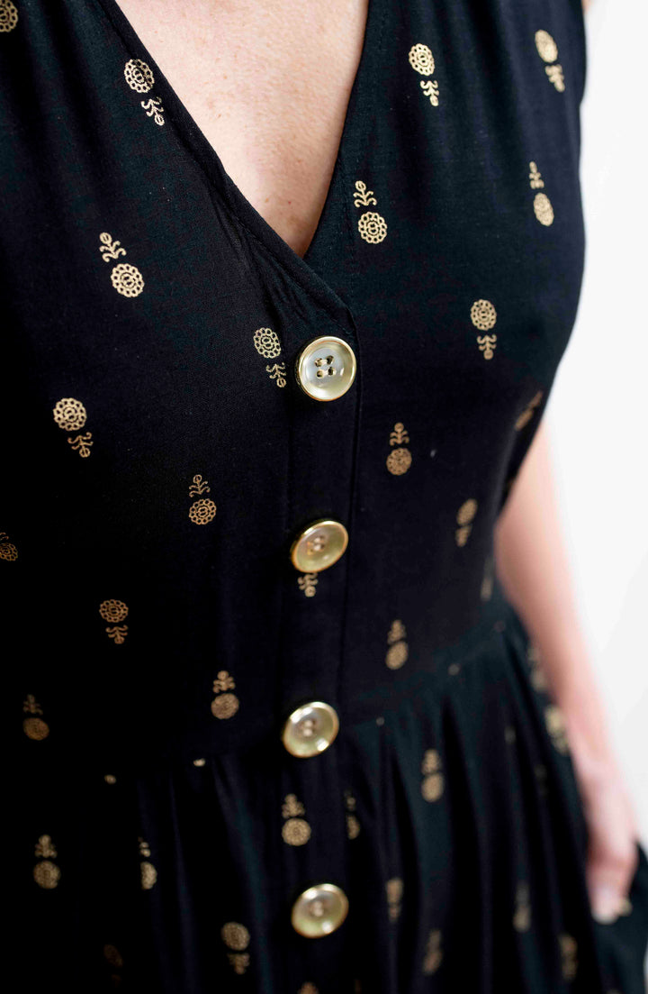 שמלת יולי פרחי זהב Back In Stock