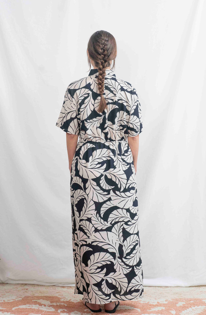 שמלת קיוטו עלים שחור לבן