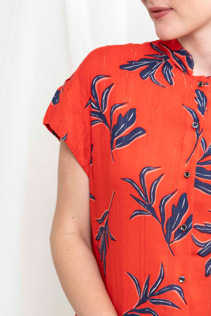 חולצת טוני תראו אותי!