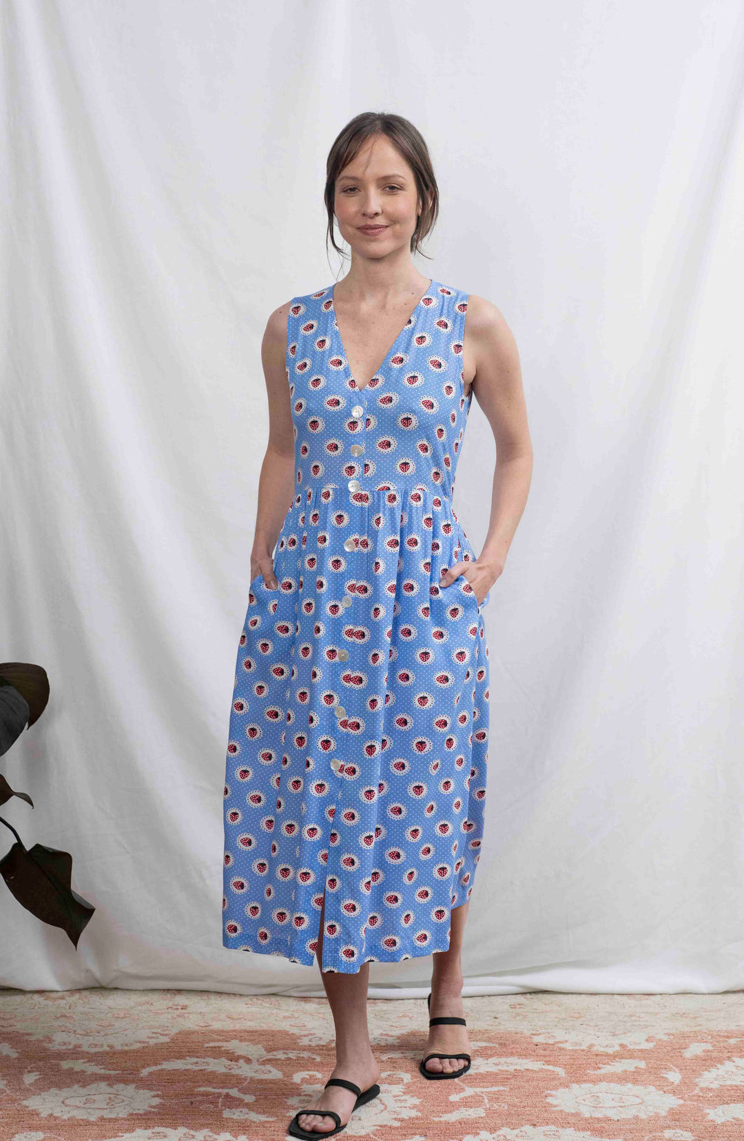 שמלת יולי מפת תותים