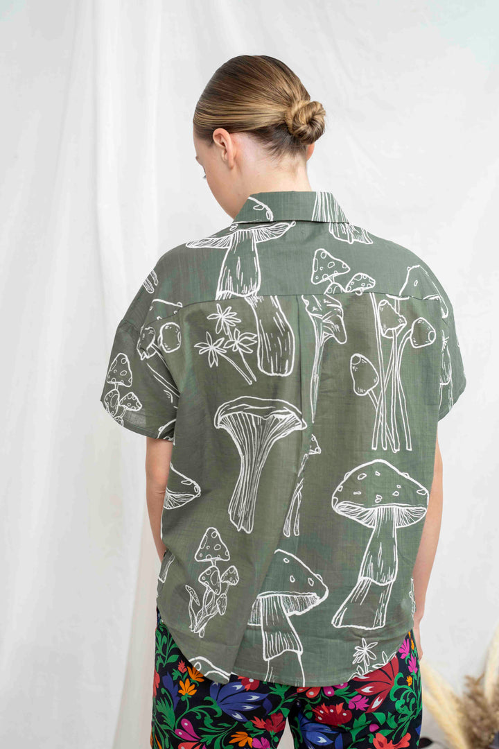 חולצת רון פטריות אחרי הגשם