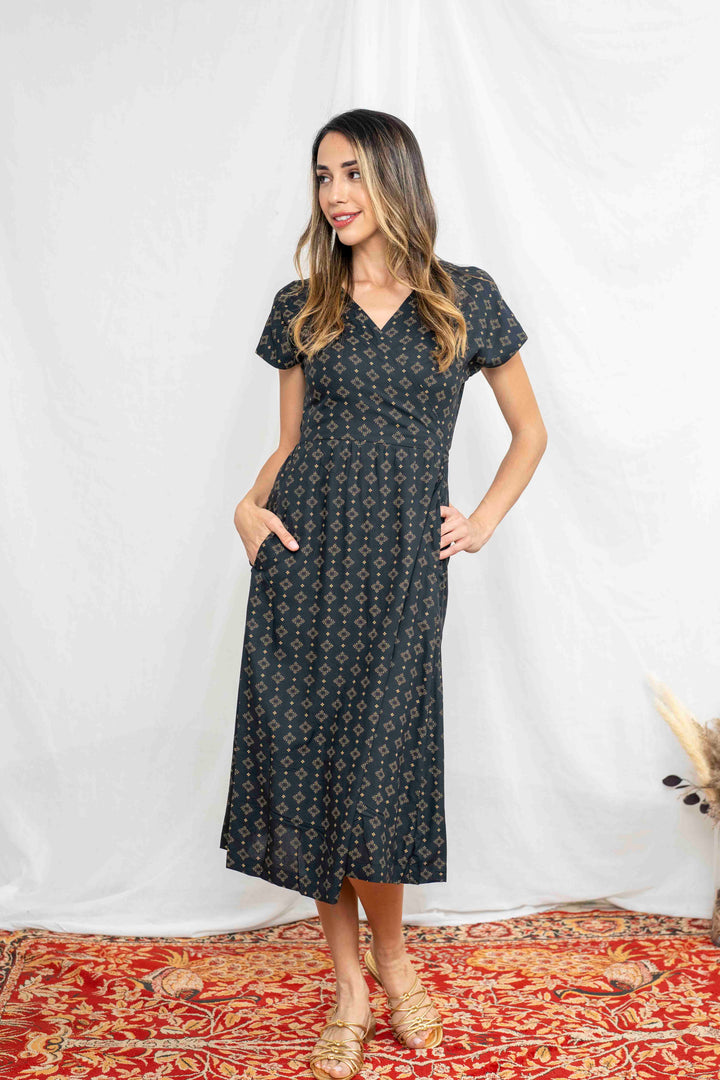 שמלת גיישה גאומטרי זהב Back In Stock