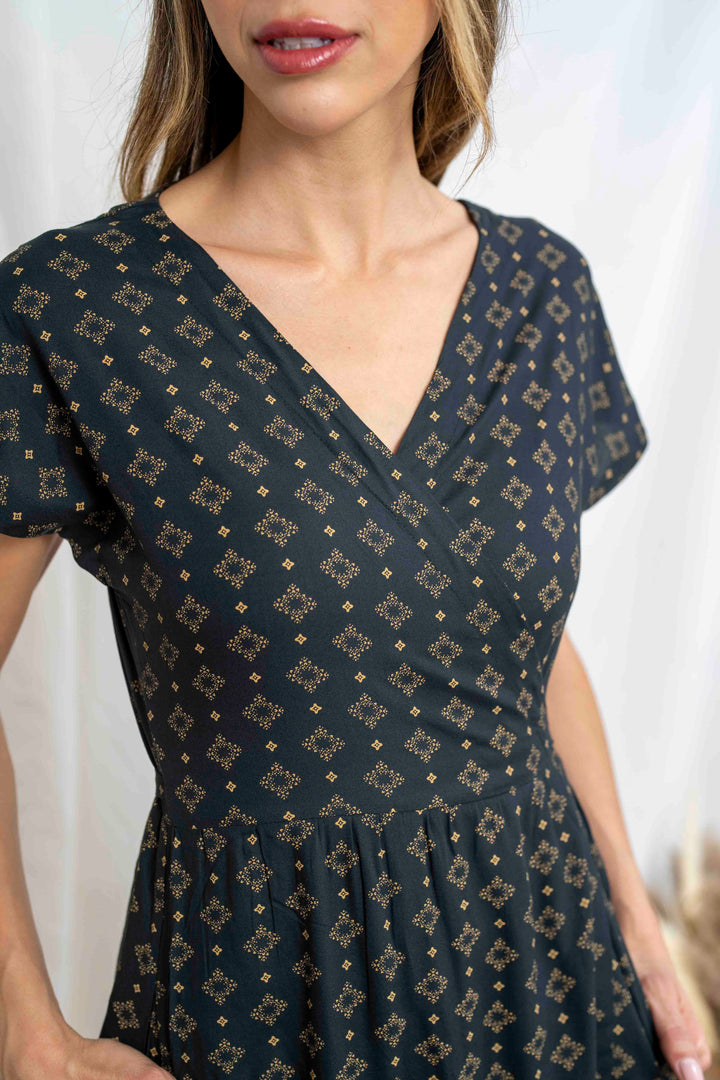 שמלת גיישה גאומטרי זהב Back In Stock