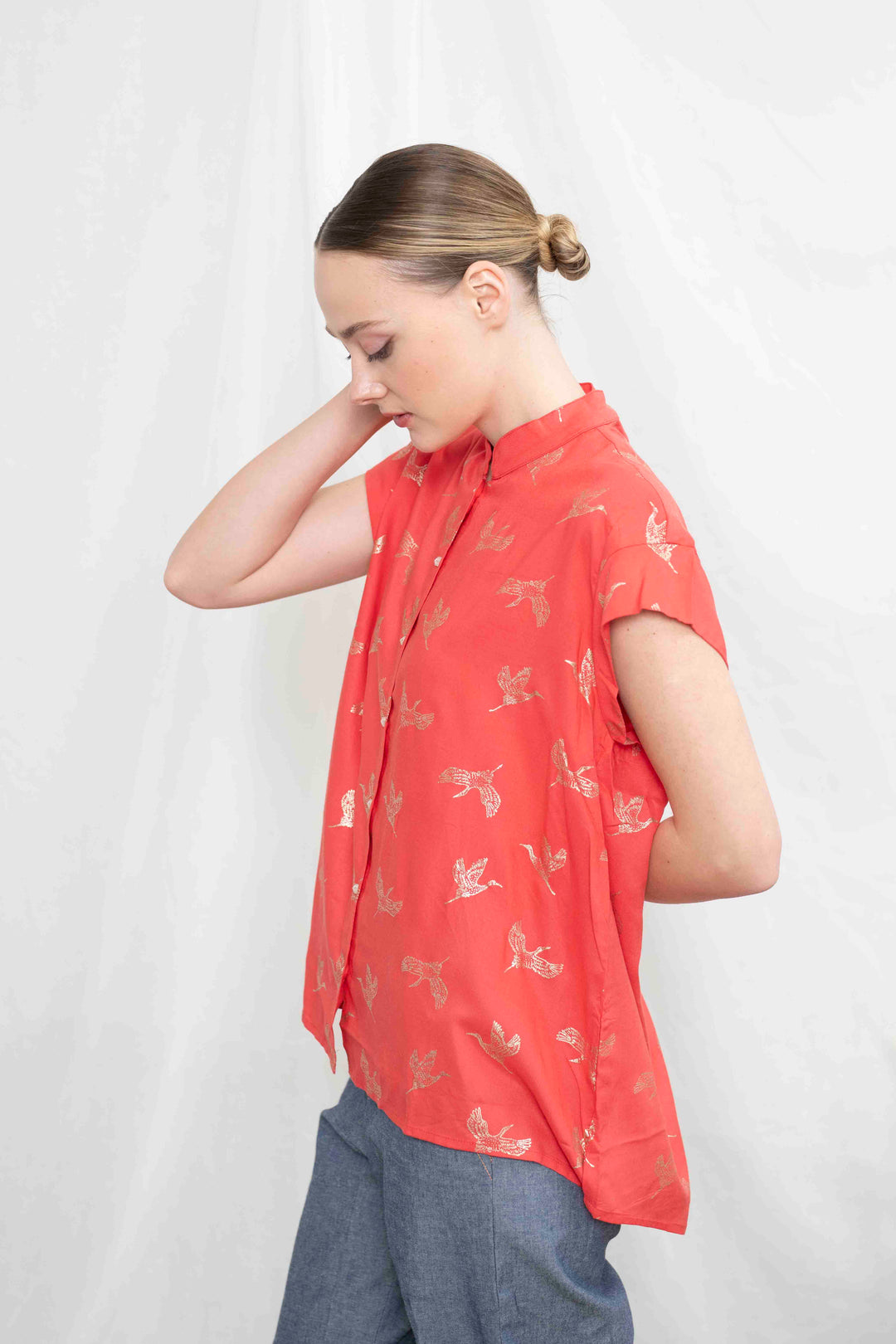 חולצת טוני ציפורים בזהב Back In Stock