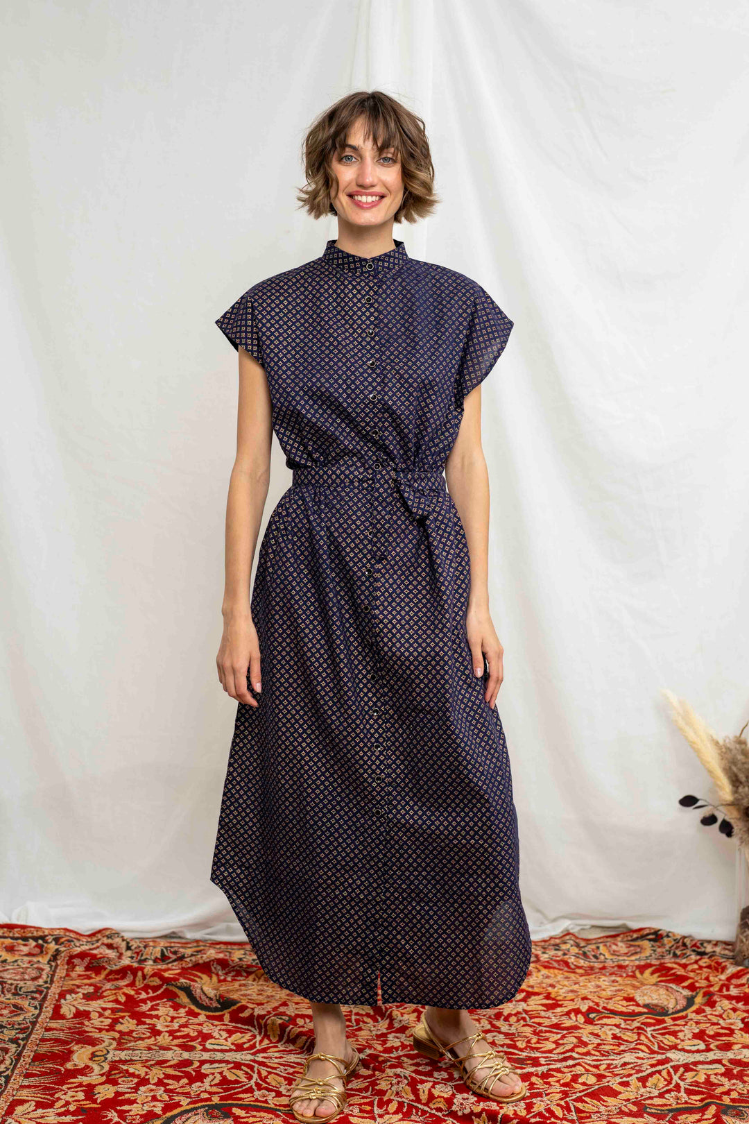 שמלת מקסי אוברסייז ניצוצות בזהב