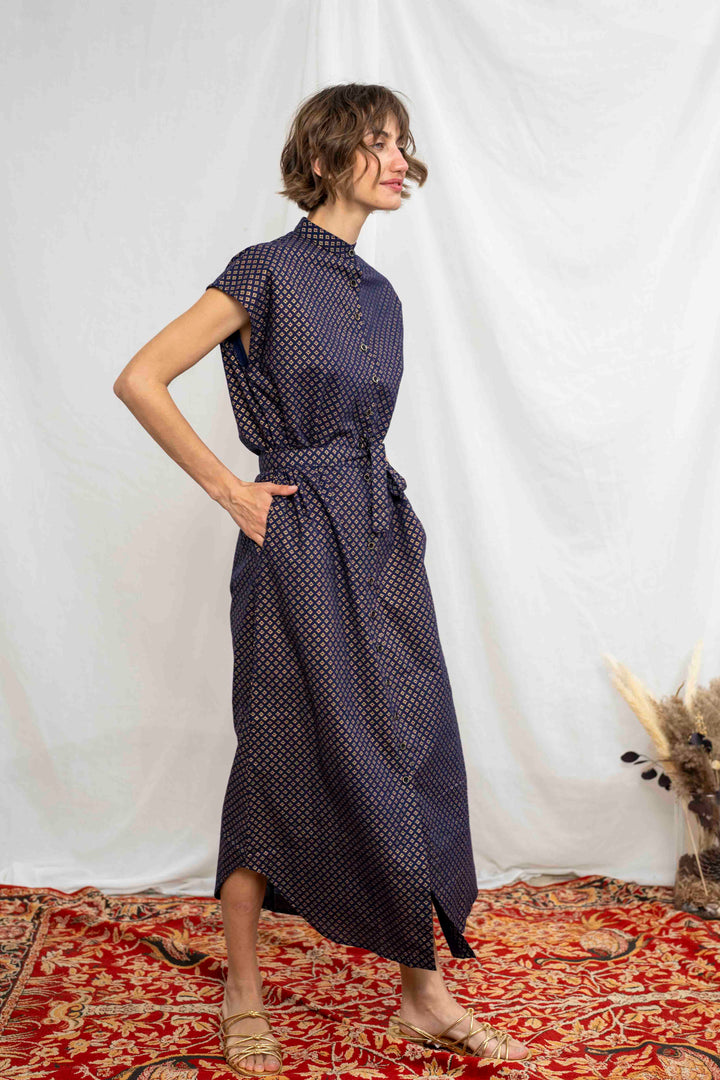 שמלת מקסי אוברסייז ניצוצות בזהב