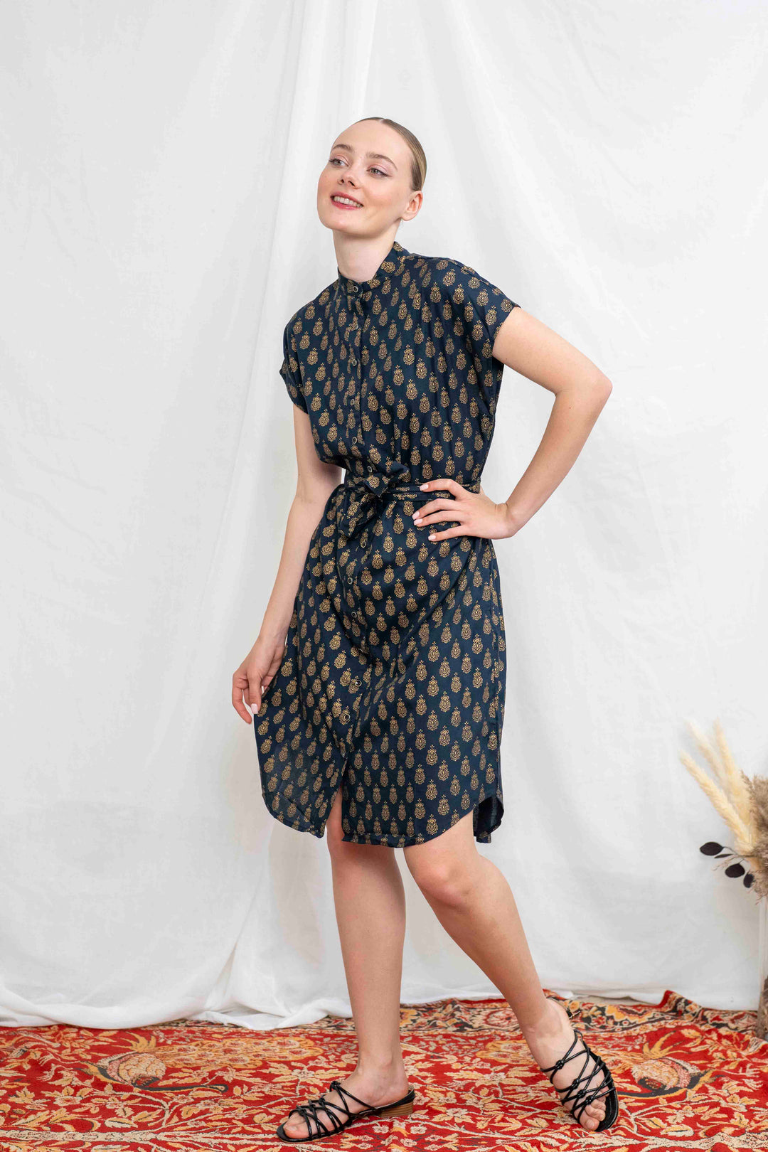 שמלת מידי אוברסייז מדליוני זהב