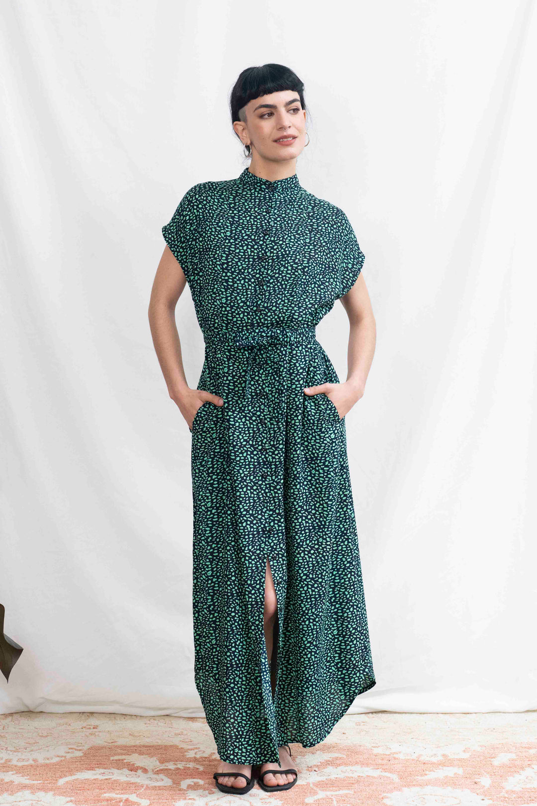 שמלת מקסי אוברסייז מנומר ירוק