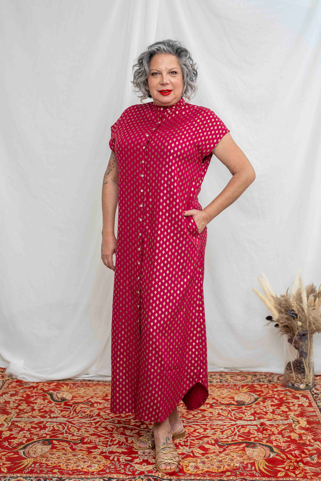 שמלת מקסי אוברסייז יהלומים ורוד