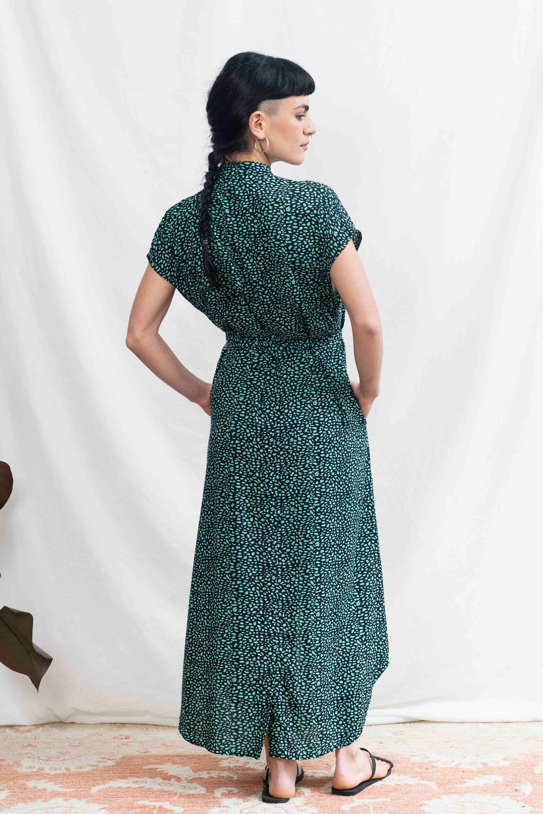 שמלת מקסי אוברסייז מנומר ירוק