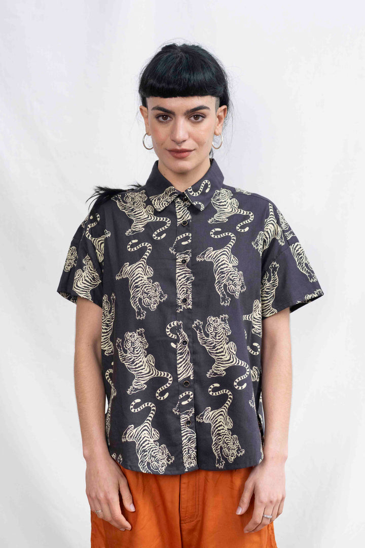 חולצת רון הטיגריס השואג