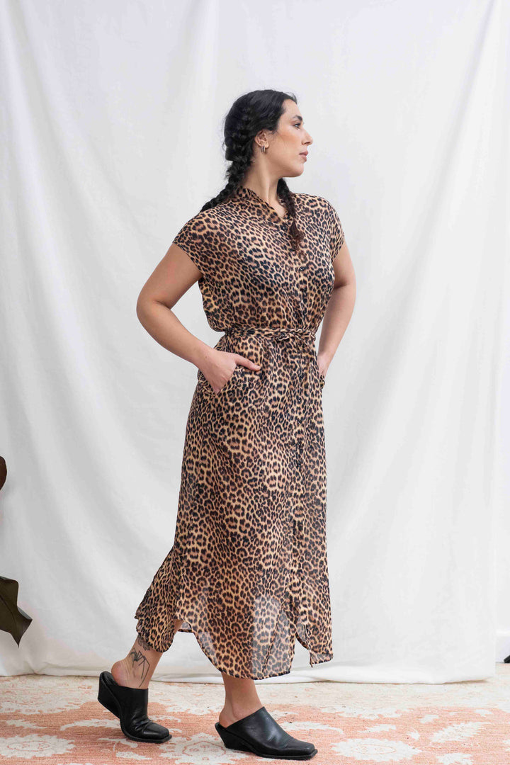 שמלת מקסי אוברסייז לביאה אמיתית