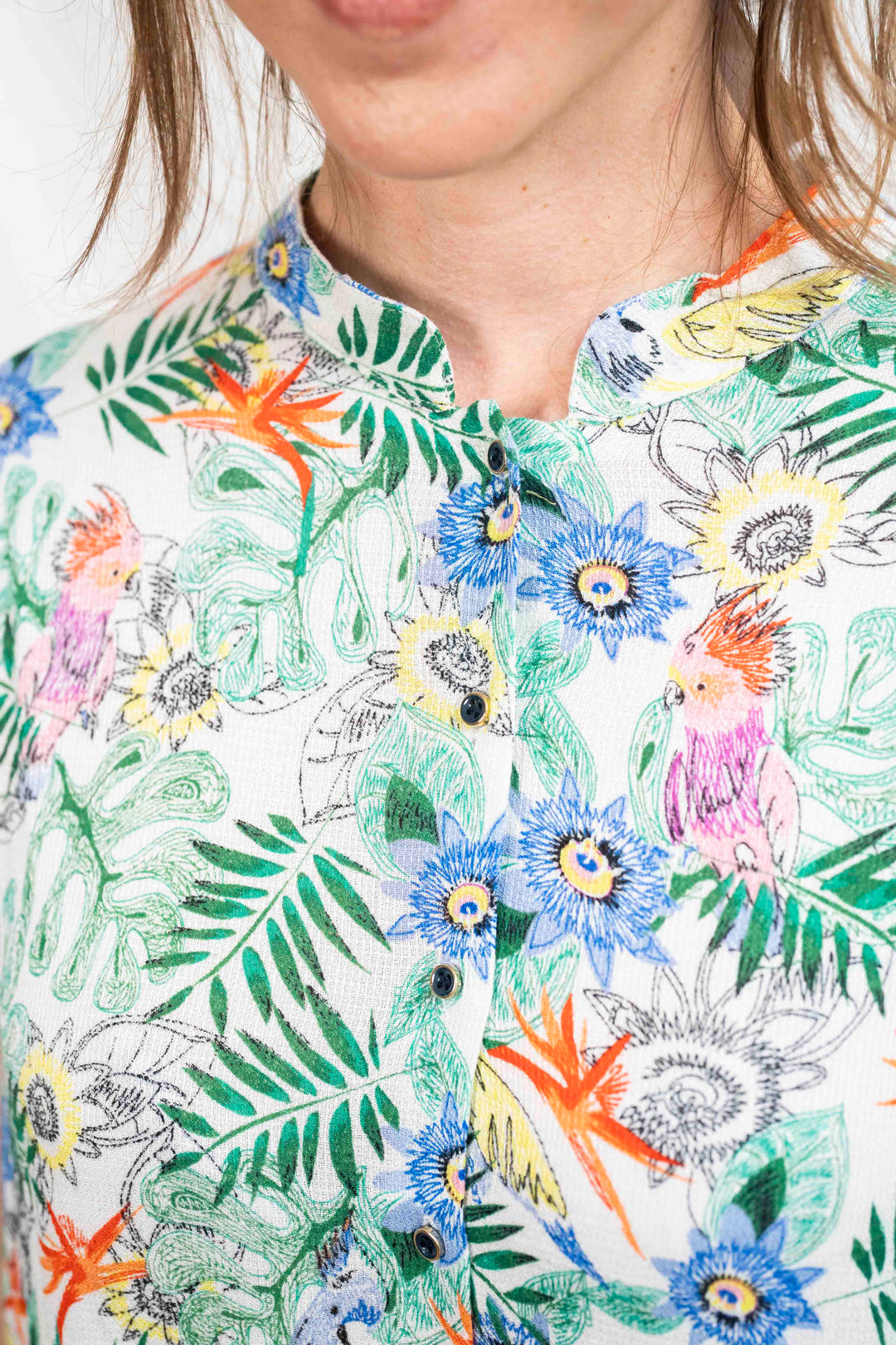 חולצת טוני אי טרופי