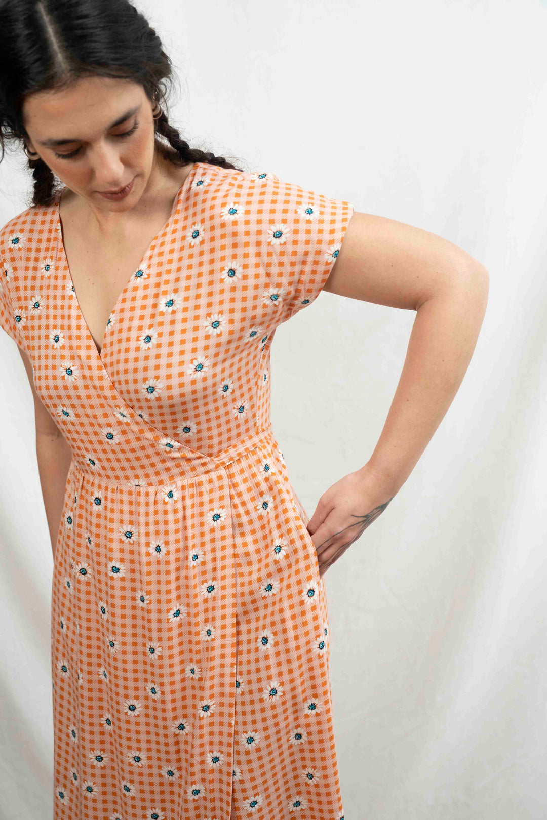 שמלת גיישה משבצות וחרציות