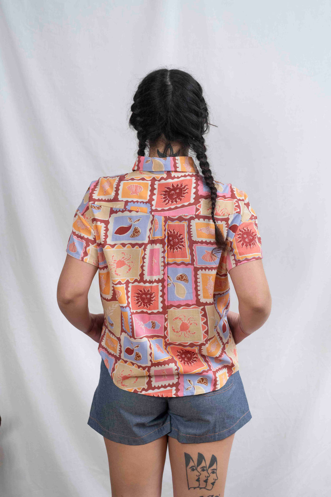 חולצת רון חופשה ביוון