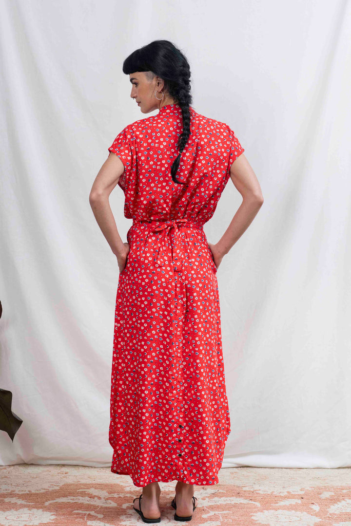 שמלת מקסי אוברסייז לוהטת במיוחד