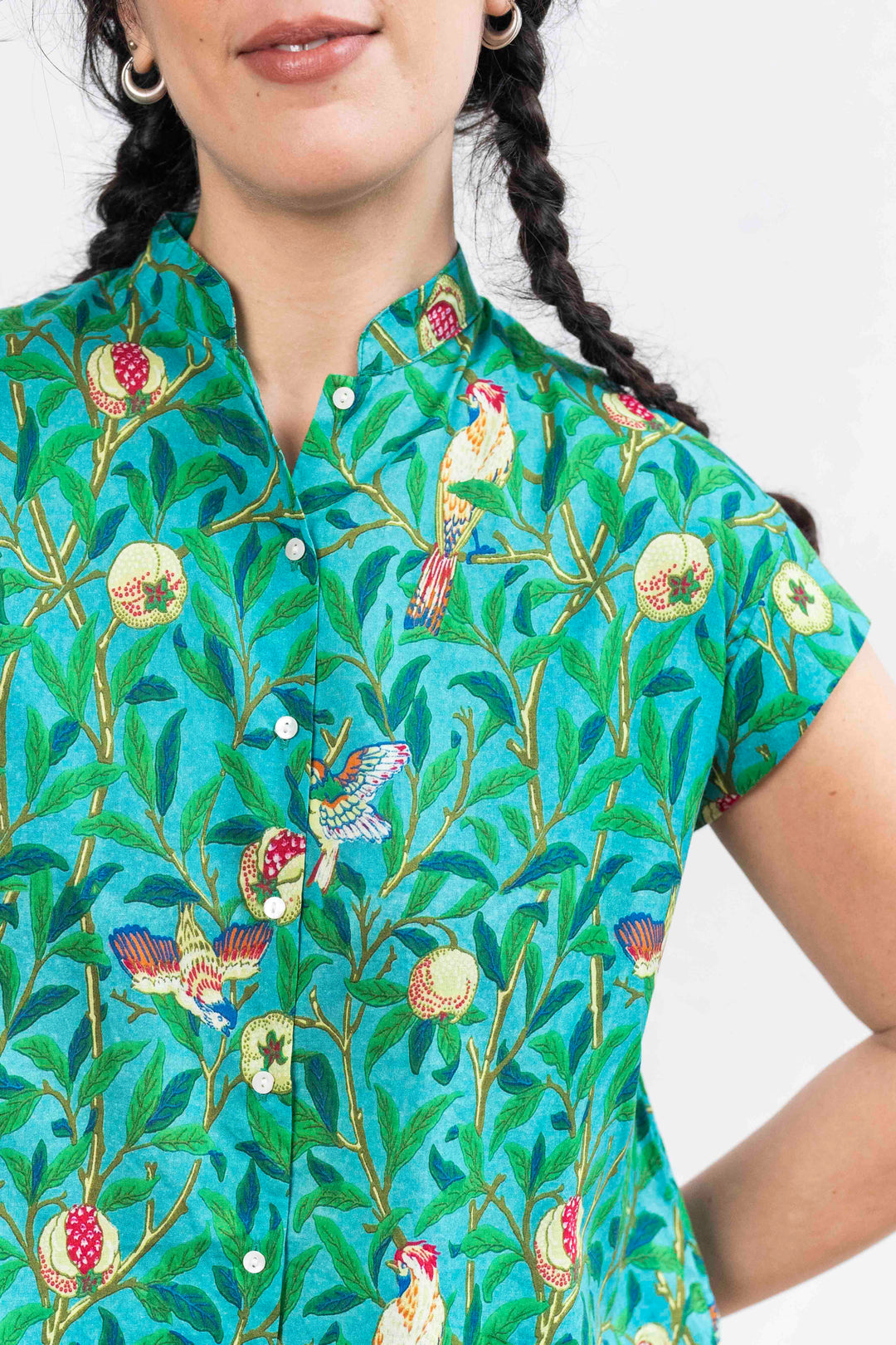 חולצת טוני ציפורים בטורקיז