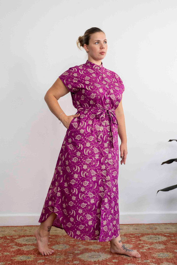 שמלת מקסי אוברסייז סגולה