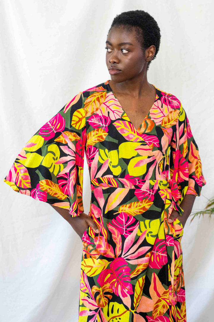 שמלת קימונו מקסי ארץ טרופית יפה