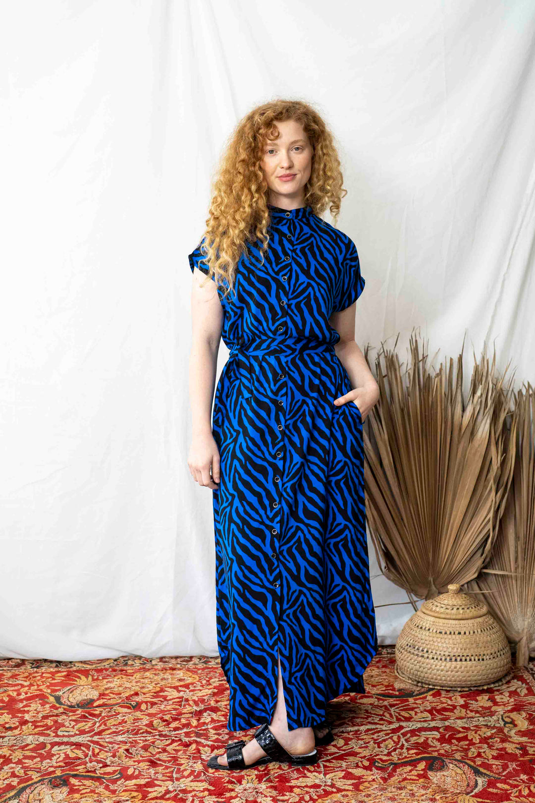 שמלת מקסי אוברסייז בלו זברה