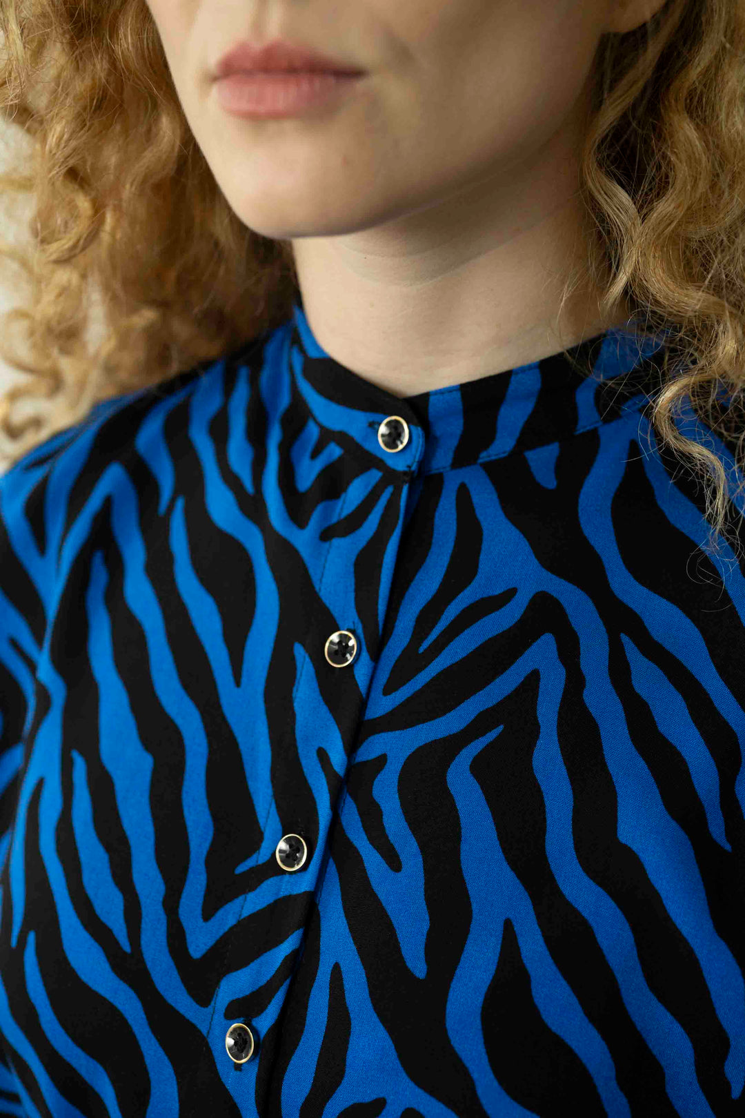 שמלת מקסי אוברסייז בלו זברה