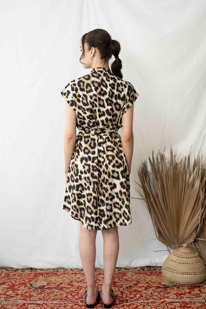 שמלת מידי אוברסייז לביאה