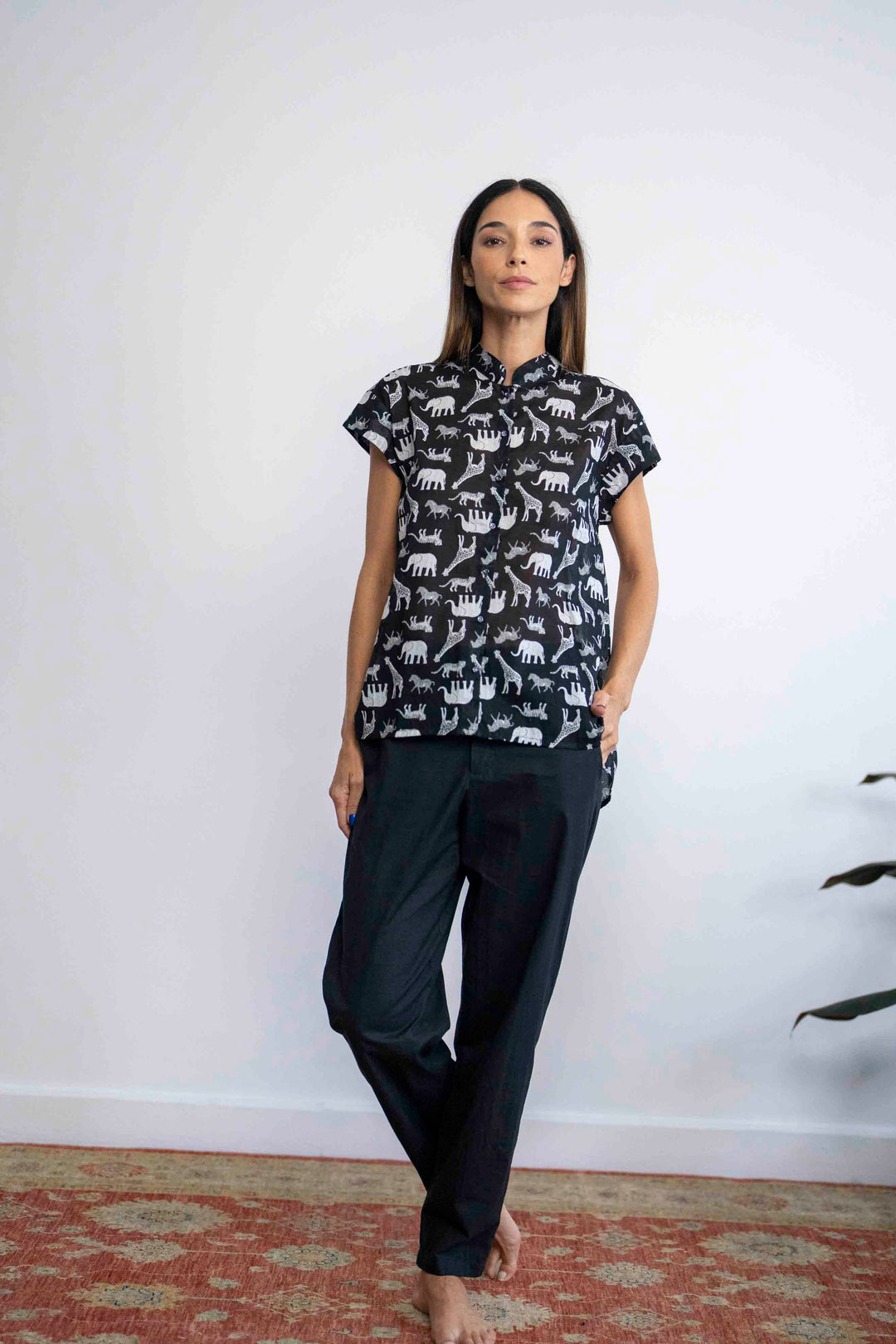 חולצת טוני ספארי מונוכרום