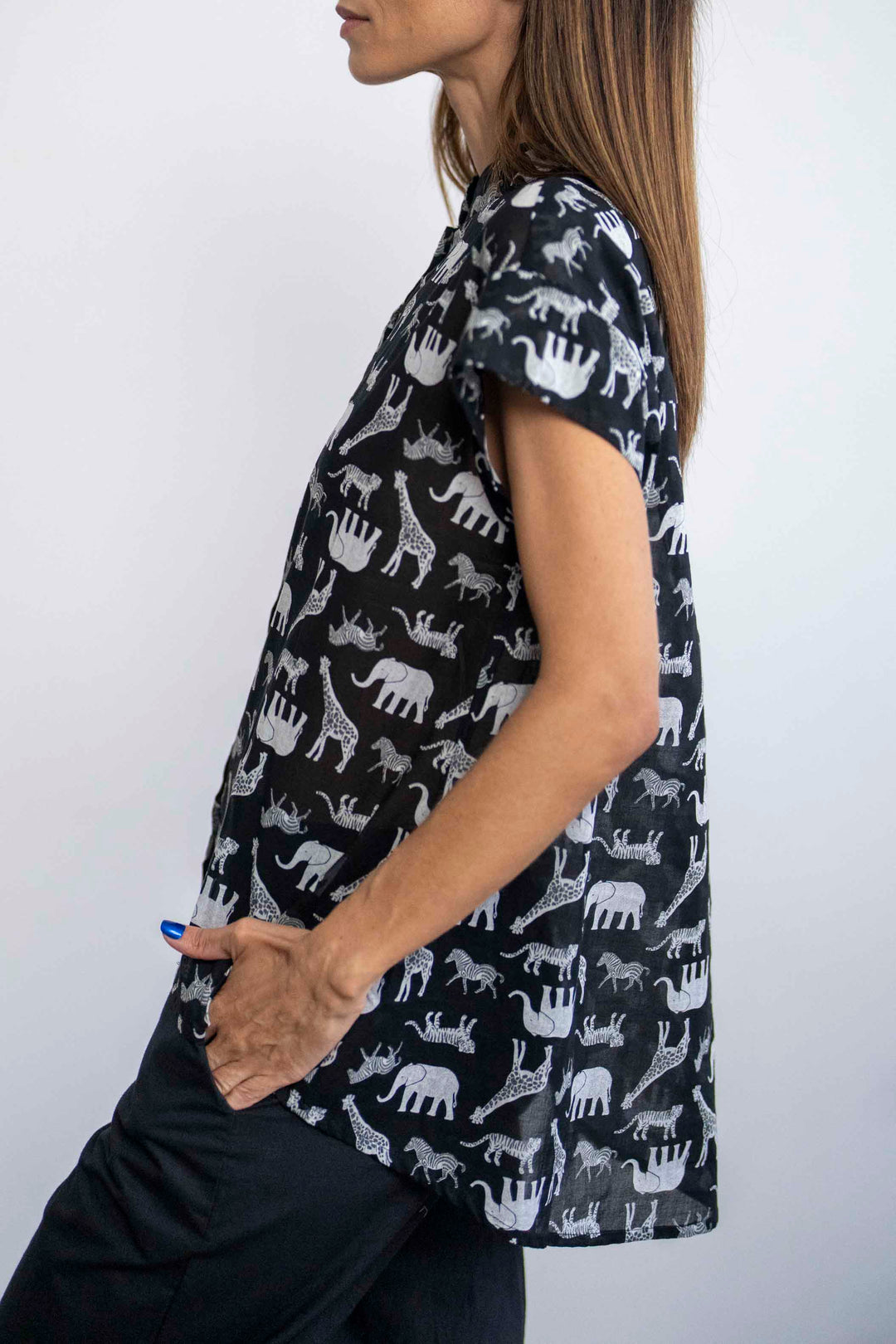 חולצת טוני ספארי מונוכרום