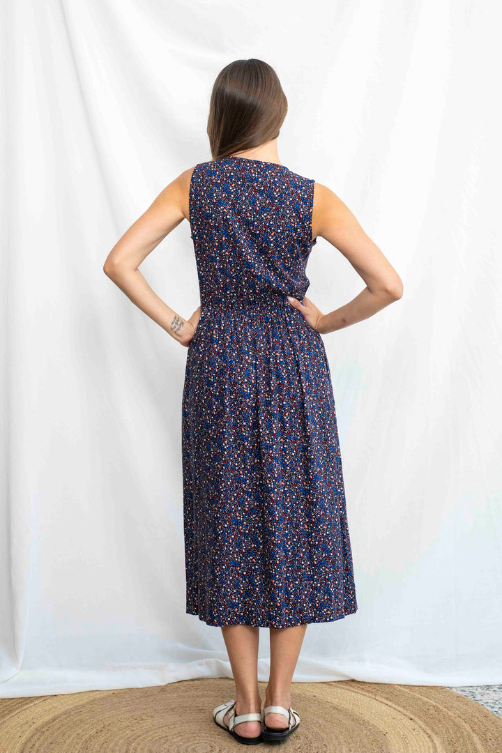 שמלת יולי הפרח בגני