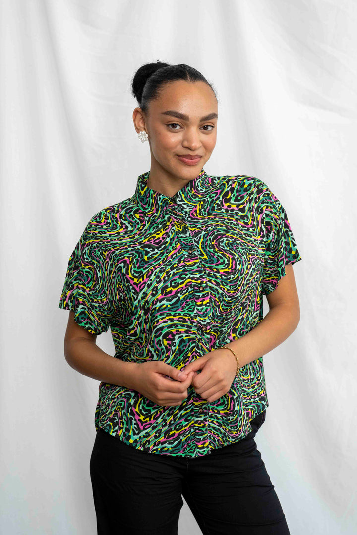 חולצת רון מנומר צבעוני Back In Stock