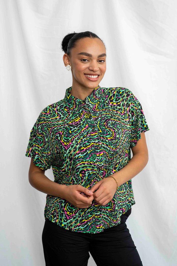 חולצת רון מנומר צבעוני Back In Stock