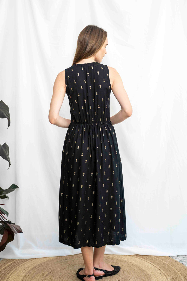 שמלת יולי פרחי זהב Back In Stock