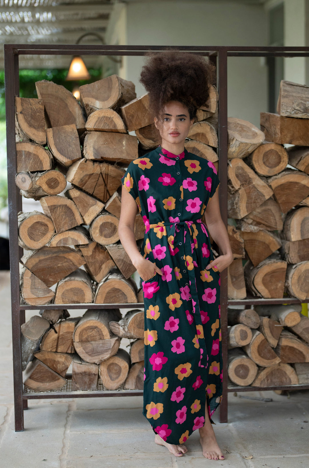 שמלת מקסי אוברסייז מלאת נוכחות