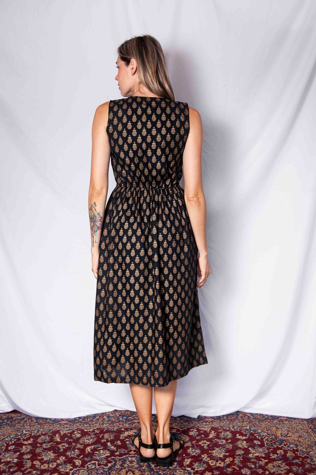 שמלת יולי גולדיגרית